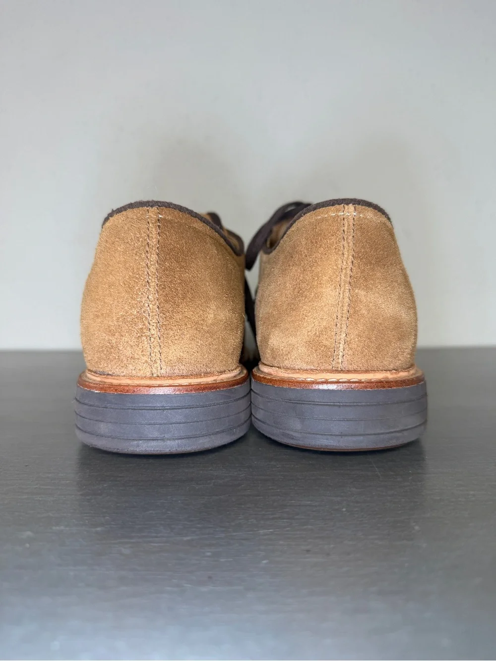 UGG Men’s Jovin Oxford Shoes Size 9.5 Tan Suede Lace Up Casual Dress Shoes